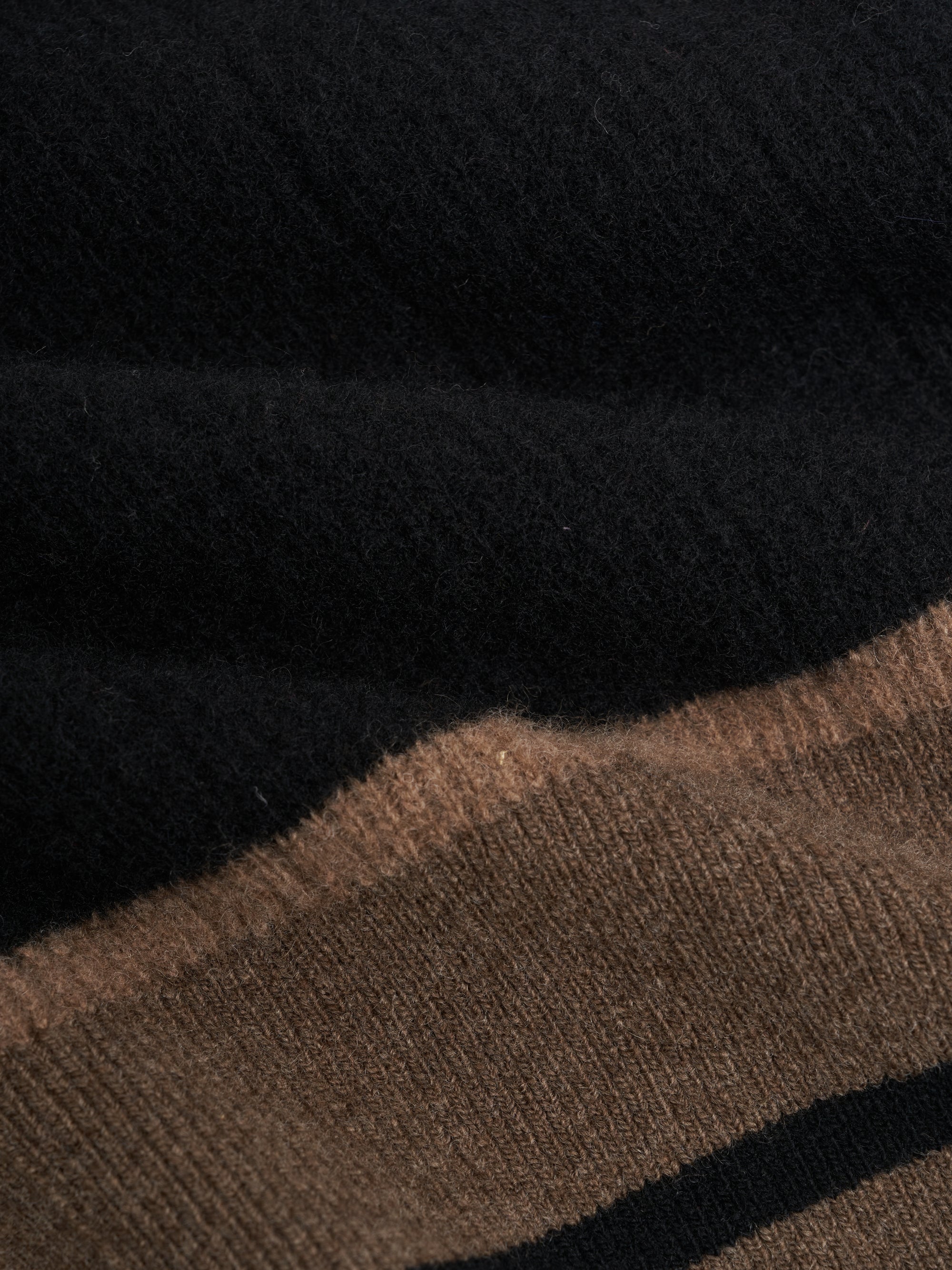 Britten Knitted Cardigan Colvin Black
